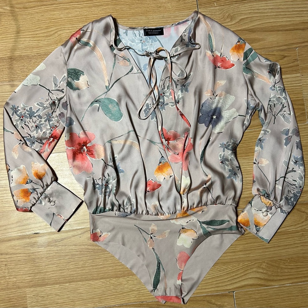 Zara flowy Floral Long Sleeve Bodysuit ladies medium
